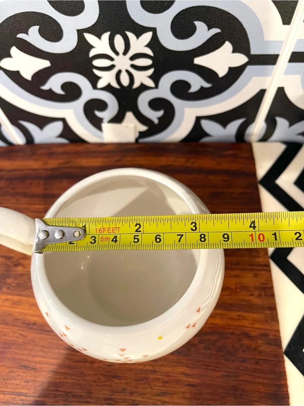STARBUCKS 2015 Round Lidded BUNNY Tea Cup 12oz White Yellow Triangles Stars RARE